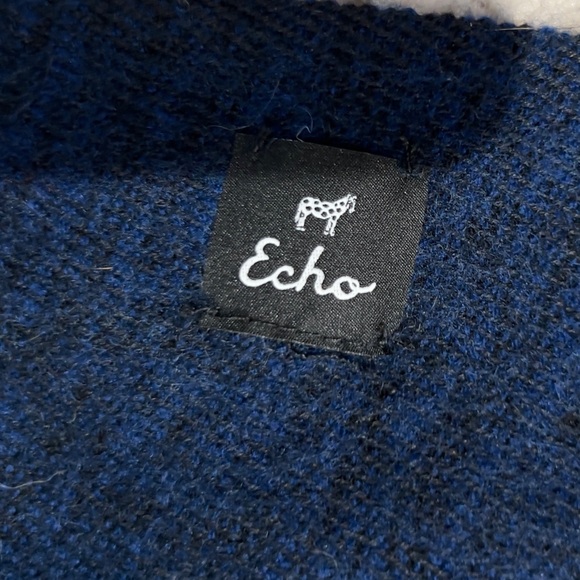 Echo wool blend scarf - Picture 4 of 4